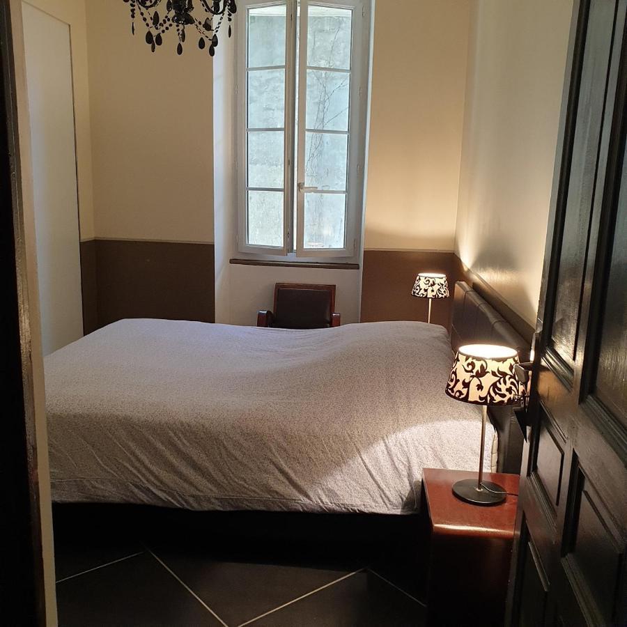 Appartement Intra Muros 8 Personnes Climatise Wifi Stationnement Facile أفينيون المظهر الخارجي الصورة